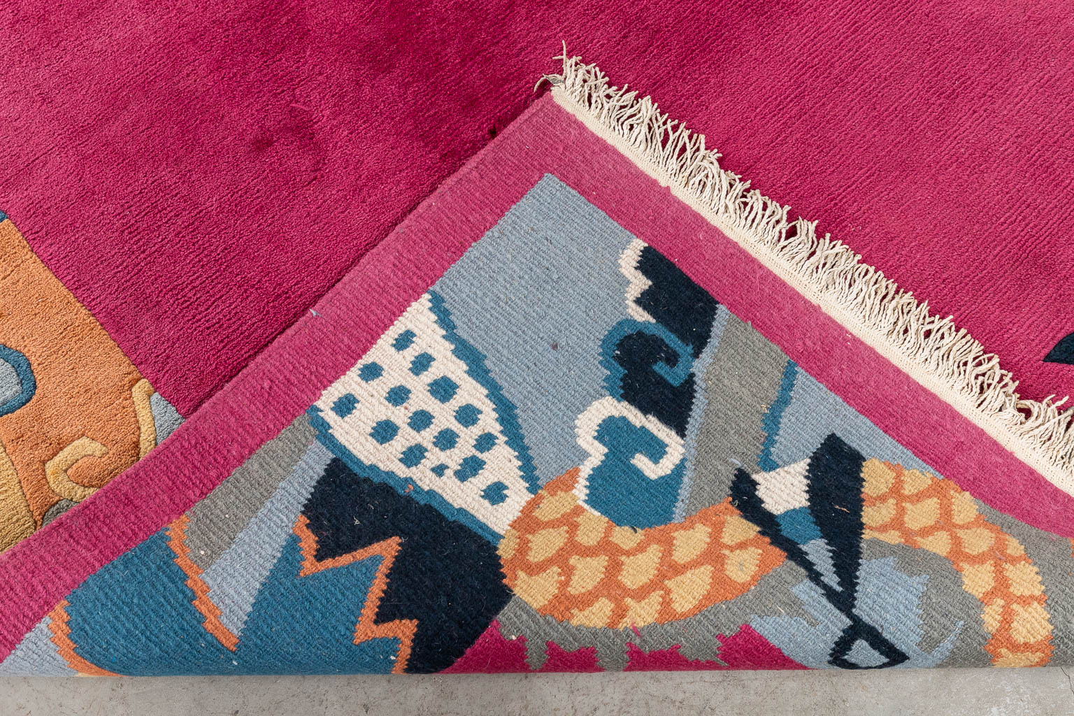 Nini Ferrucci, een tapijt. Circa 1980. (D:293 x W:200 cm)
