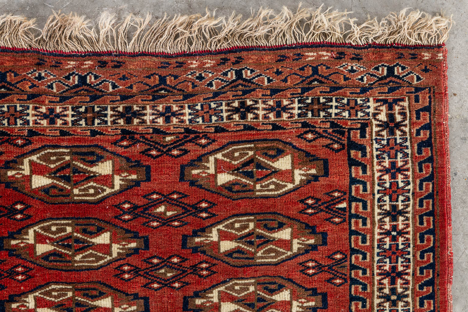 An Oriental hand-made carpet, Turkman Yomut. (L:70 x W:117 cm)