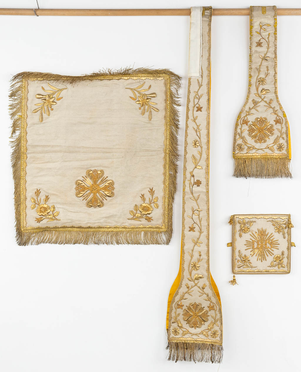A Roman Chasuble, Chalice Veil, Stola and Brusa, thick gold thread embroideries. (H:110 cm)
