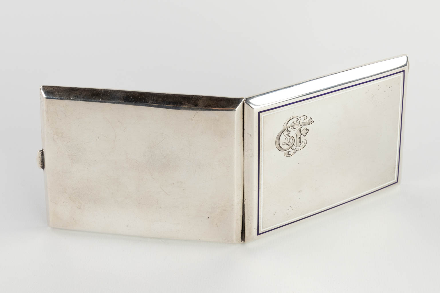 Hermès Paris, a cigarette box, silver. (W:11 x H:9 cm)