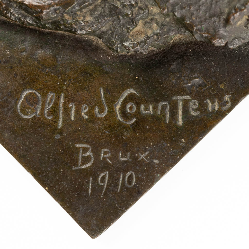 Alfred COURTENS (1889-1967) 'Buste' gepatineerd brons. 1910. (D:24 x W:18 x H:36 cm)