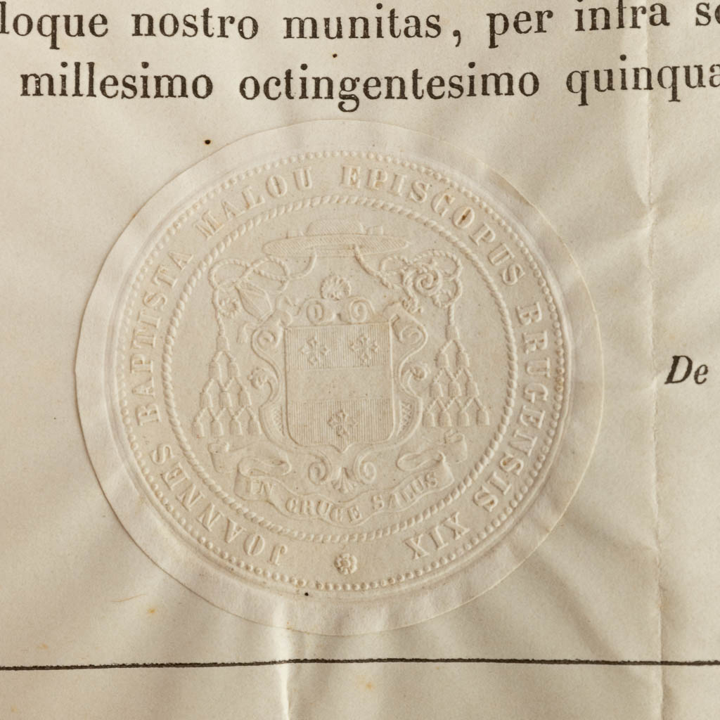 Een theca met relikwie: Ex Ossibus Sancti Livini, Episc. Marti.