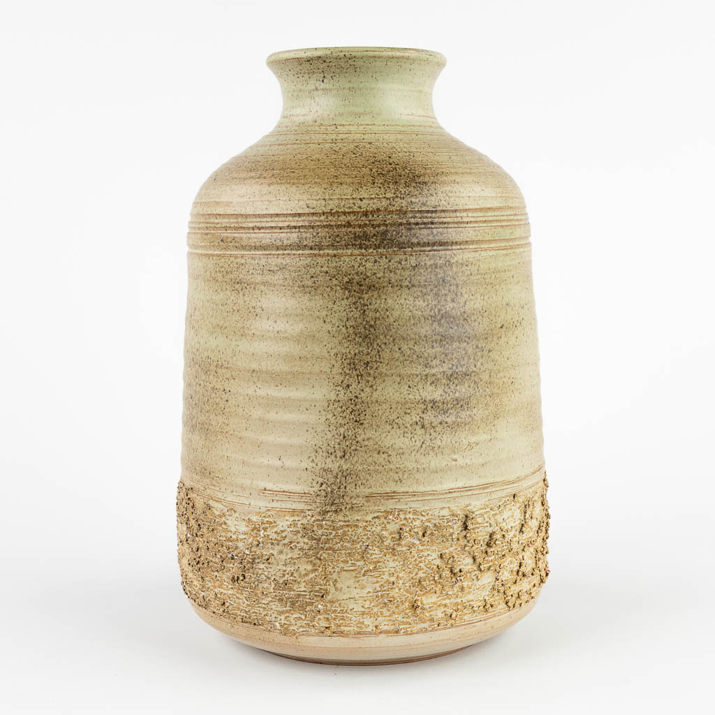 Een geglazuurde keramische vaas, waarschijnlijk Emiel LASKARIS (XX) (H:31 x D:20 cm)