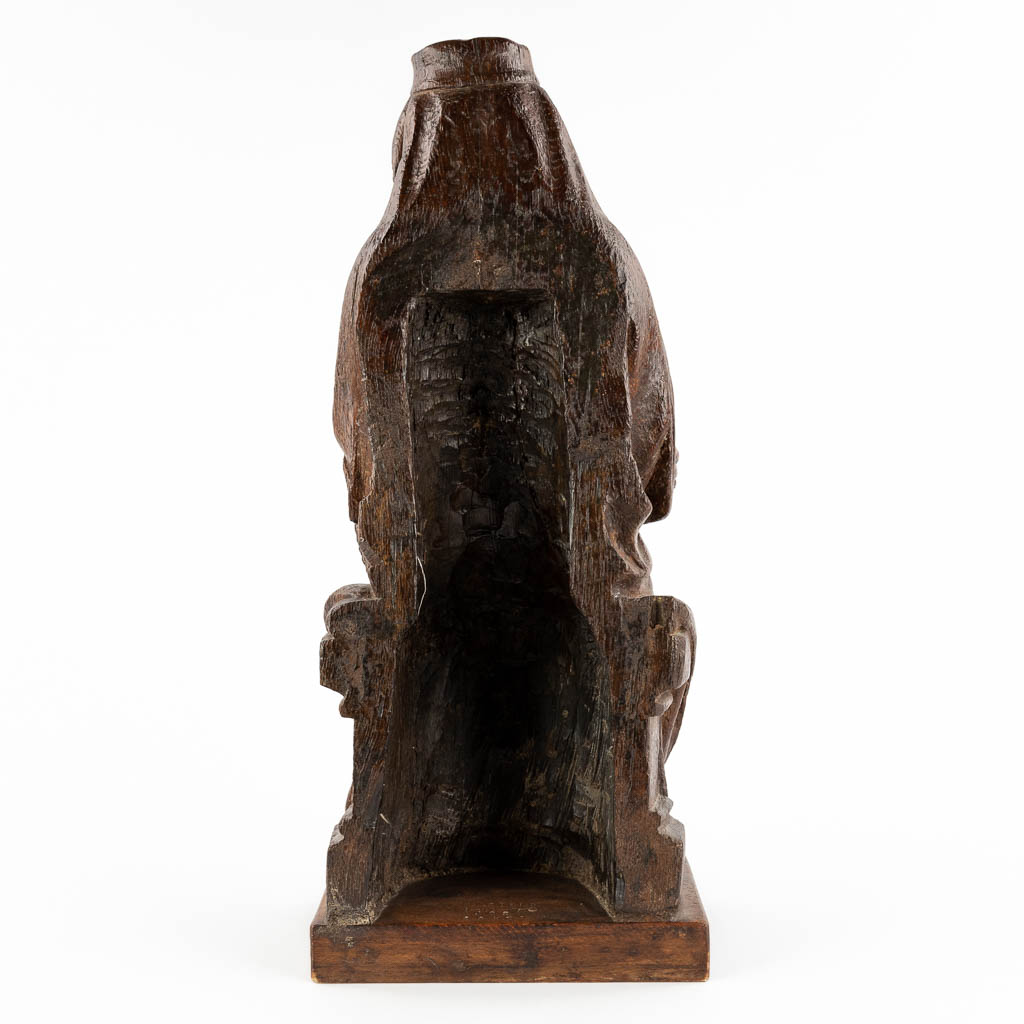 An antique wood sculpture of a mother with child, oak, 17th C. (D:17 x W:23 x H:55 cm)
