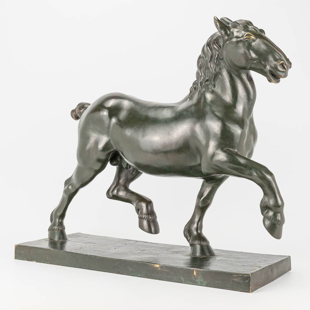 Karl TRUMPF (1891-1959) 'Dressage' , een bronzen beeld van een paard. 1917
