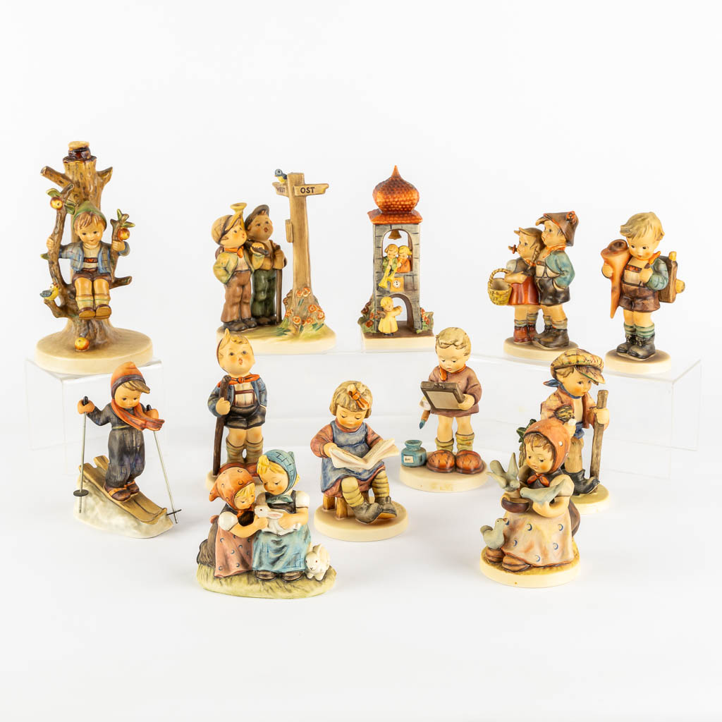 Hummel, 12 figurines, polychrome porcelain. (H:20,5 cm)
