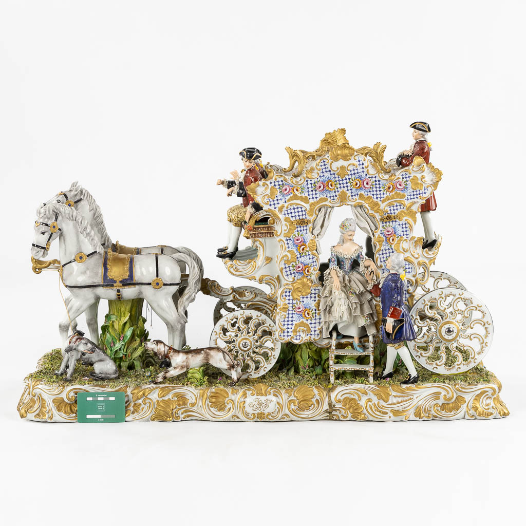 Capodimonte, an exceptionally large horse-drawn carriage, polychrome porcelain. (L:90 x W:40 x H:54 cm)