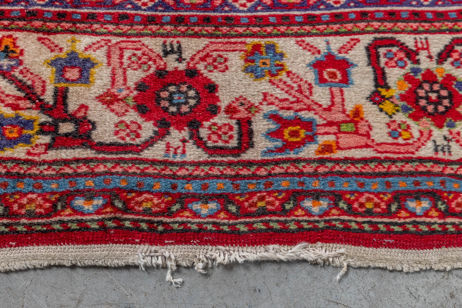Three Oriental hand-made carpets, Bidjar & Kashan. (D:242 x W:170 cm)