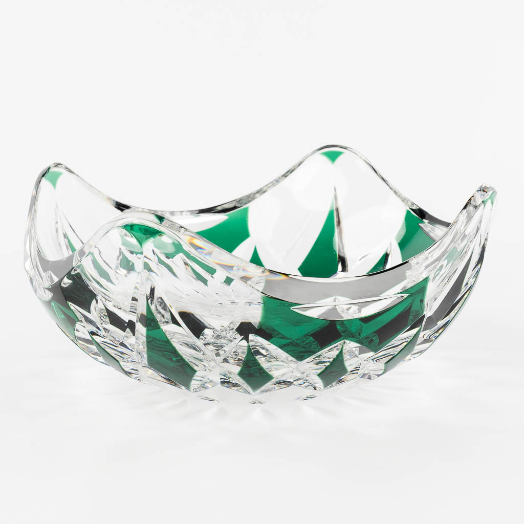  Val Saint Lambert, A large bowl, green cut crystal. 
