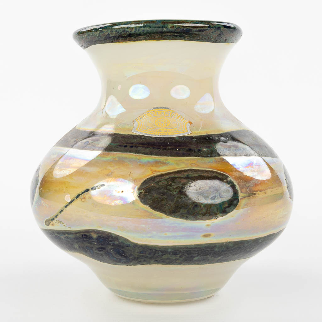 Samuel J. HERMAN (1936) a vase made of glass and marked Val Saint-Lambert. (H:18,5cm)