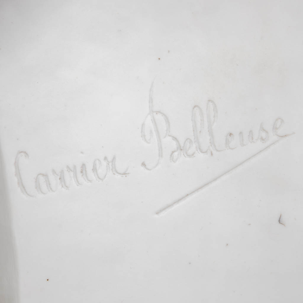 CARRIER-BELLEUSE (1824-1887) 'Buste van een dame' bisque porselein. (D:23 x W:37 x H:66 cm)