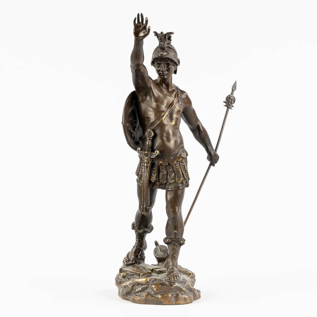 Désiré GRISARD (1872-?) 'De Overwinning' gepatineerd brons. (L:14 x W:25 x H:40 cm)