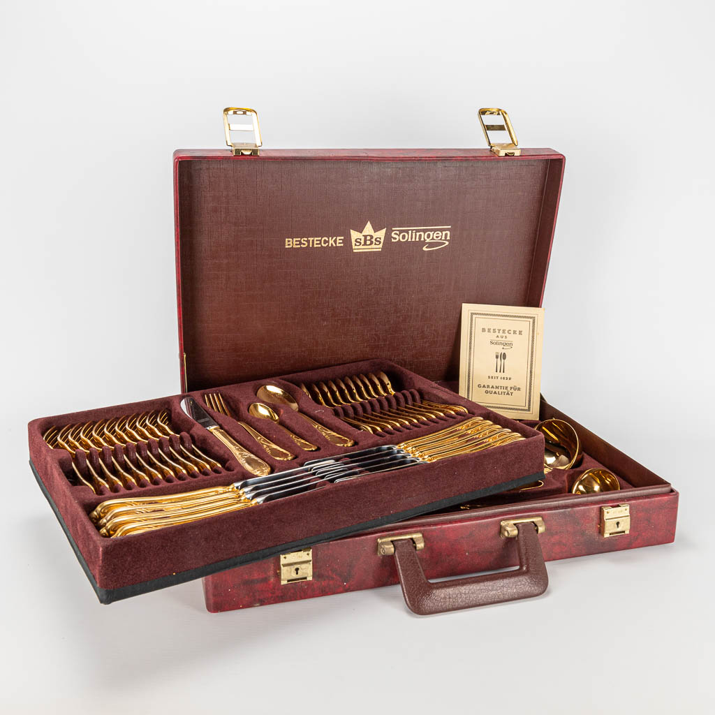 A gold-plated flatware cuttlery set, made by Solingen in Germany. Inox 18/10 gold-plated 23 karat. 70 pieces. 