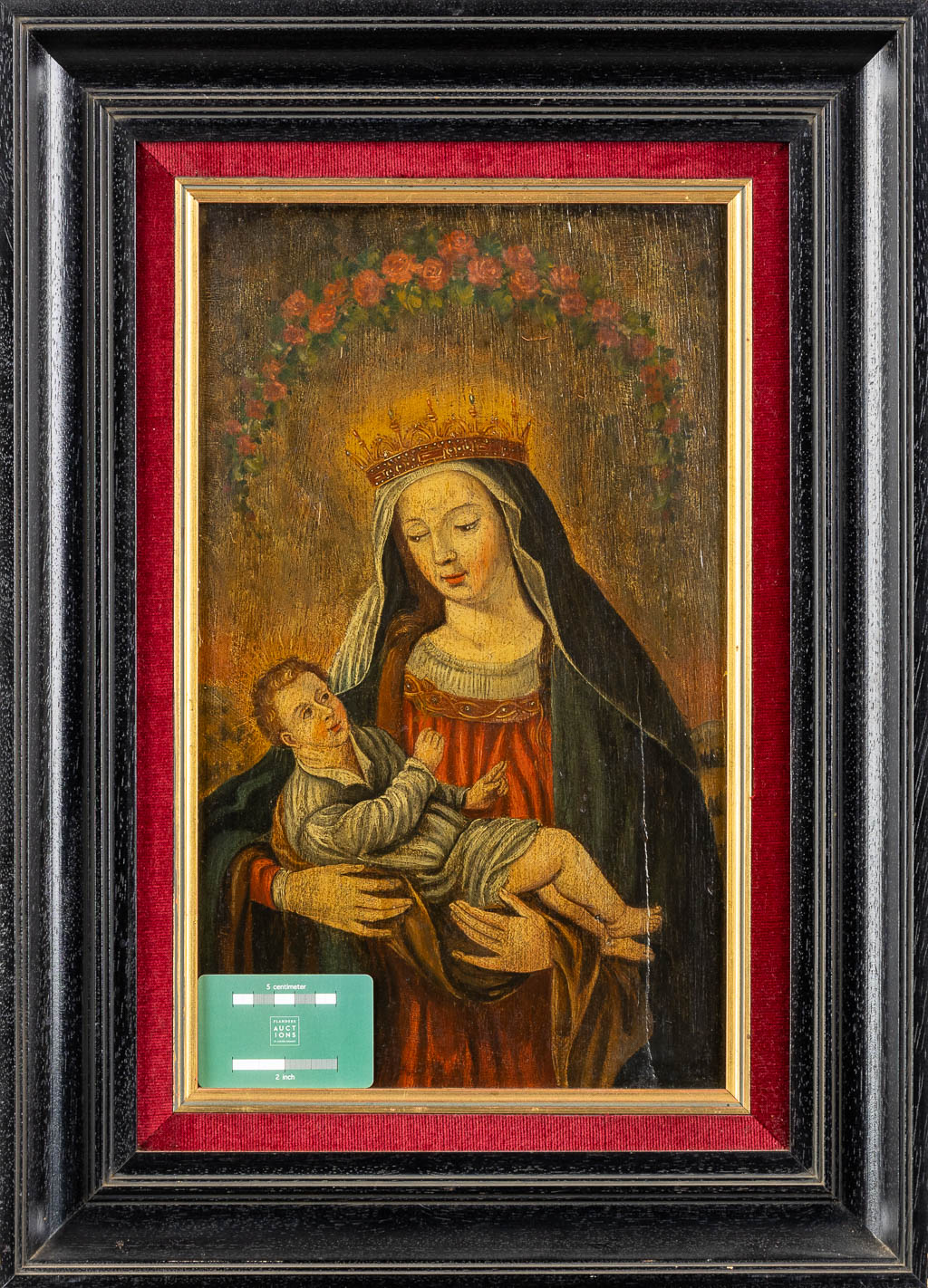 Madonna met kind en een rozenkrans, olie op paneel. 18de eeuw. (W:27 x H:45 cm)
