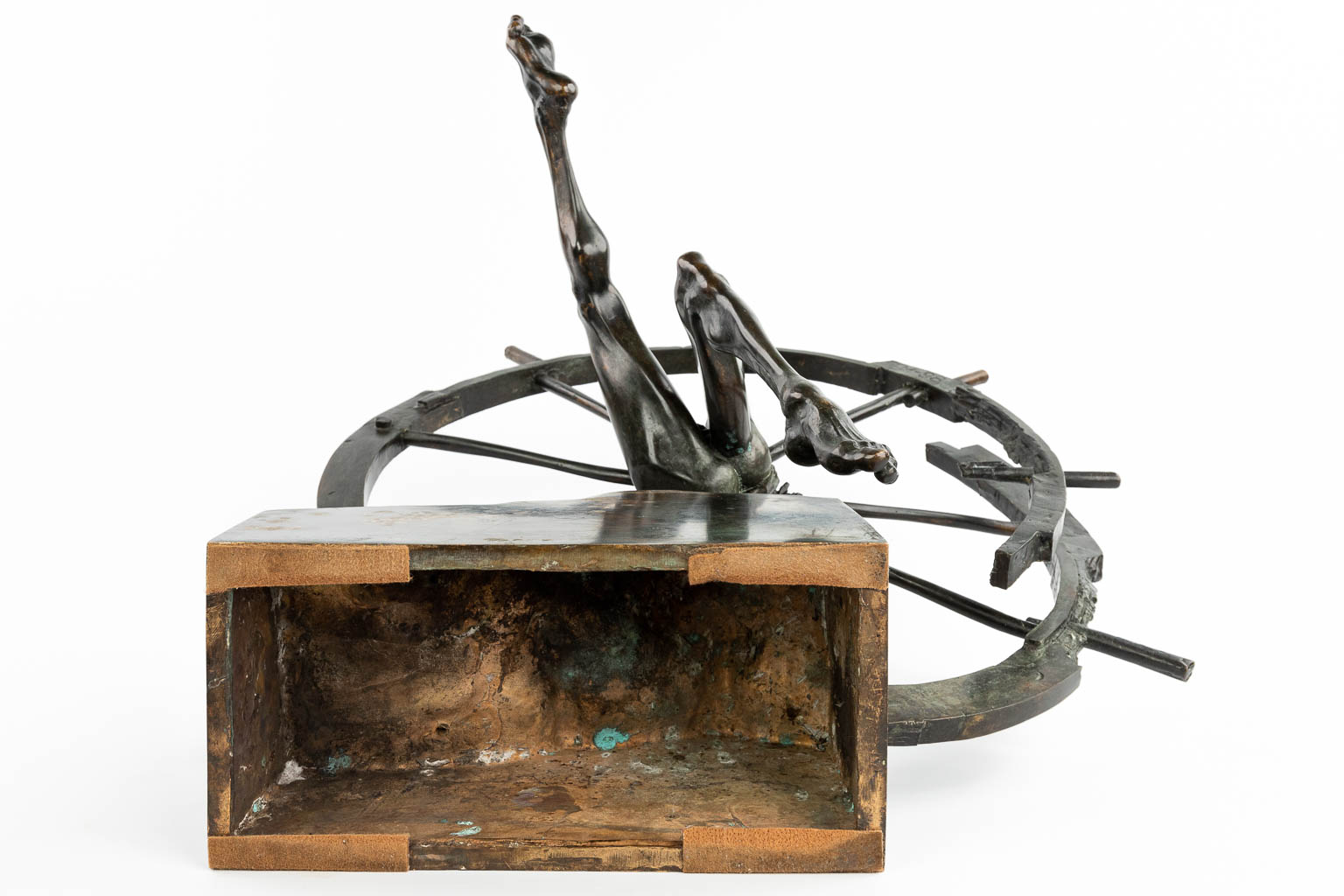 Ion MANDRESCU (1954) een uitzonderlijk bronzen beeld 'Man, Tijd, Ruimte' (H:60cm)