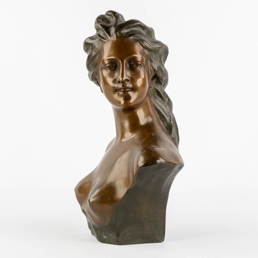 Jef LAMBEAUX (1852-1908) 'Buste van een Jongedame'. (L:18 x W:28 x H:42,5 cm)