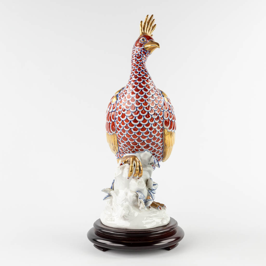 Societa Porcelane Artistice Firenze Italië, een vogel. Porselein. (H:51 x D:22 cm)