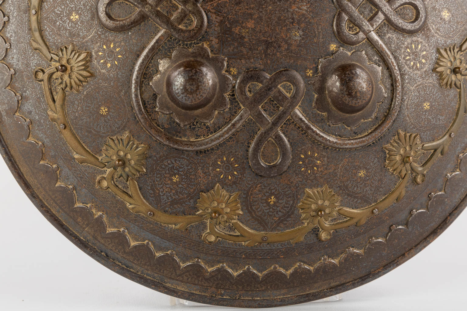 An antique Shield, Indo-Persian, Dhal, India. 19th C. (H:5 x D:31 cm)