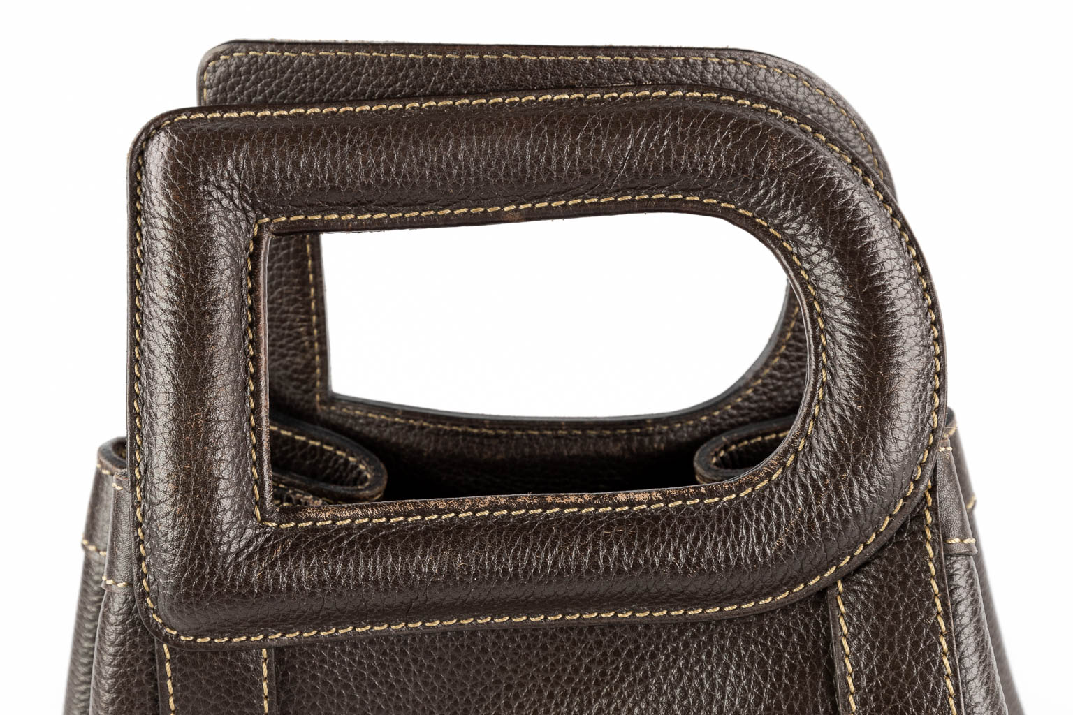 Delvaux Punch, a handbag made of brown leather. (W:30 x H:38 x D:17 cm)