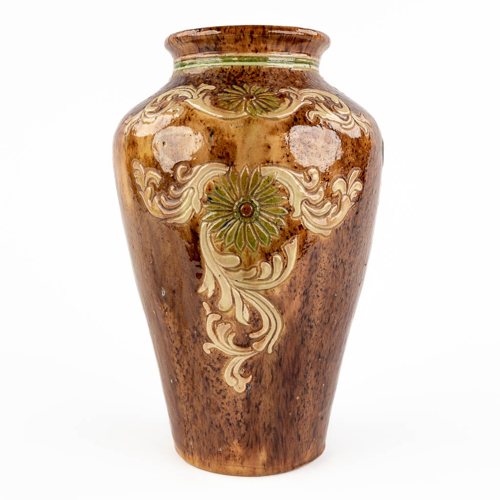Armand MAES-PLATTEAU (XIX-XX) 'Vase' Flemish Earthenware in Art Nouveau style. Torhout. (H:29,5 x D:19 cm)