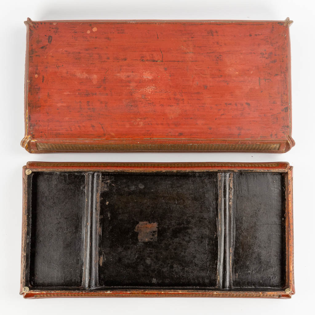 Two antique Chinese boxes with a lid, lacquered wood. (D:28 x W:56 x H:12 cm)