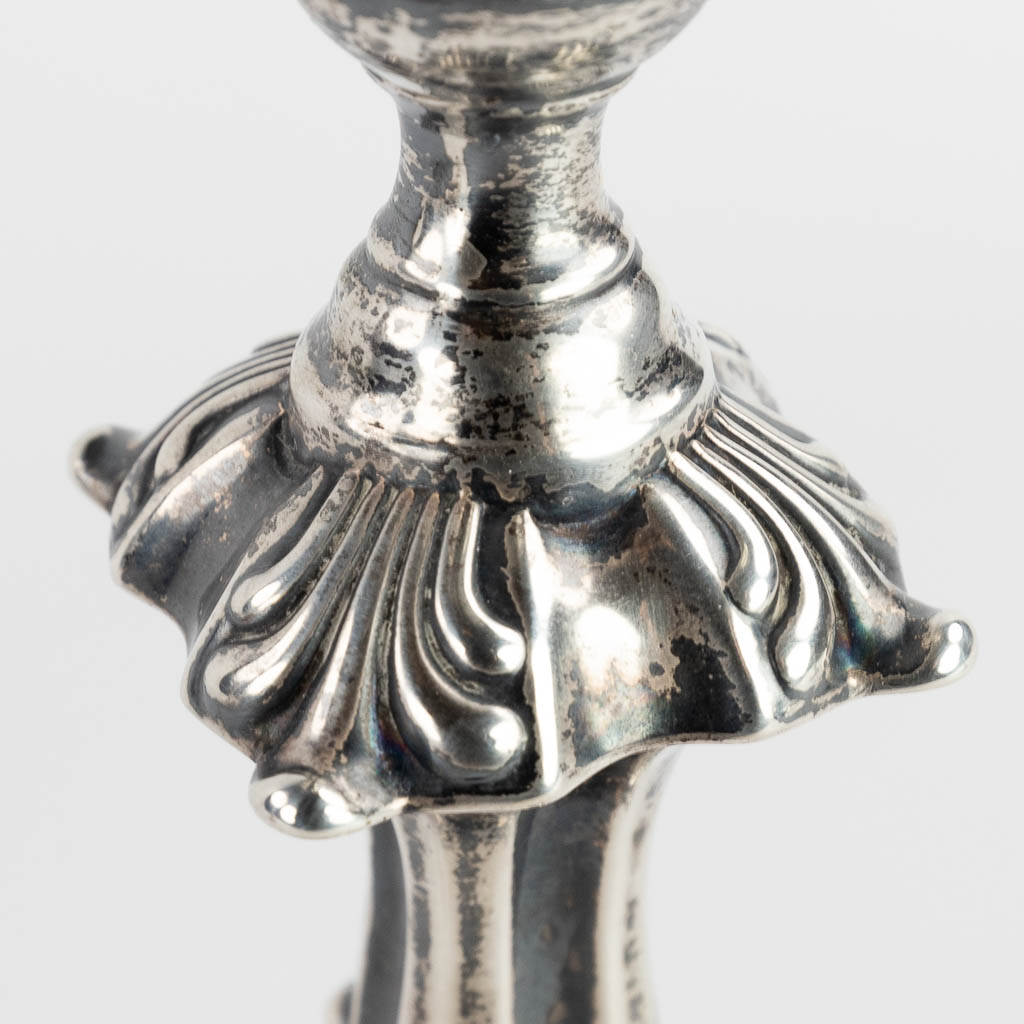 Goldsmiths & Silversmiths Co, London, a set of 4 candle holders, silver. 1898. (D:11,5 x W:11,5 x H:24,5 cm)