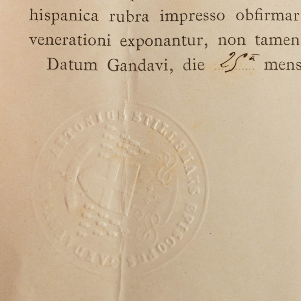 Een verzegelde theca met relikwie: Ex Ossibus Sancti Hirothei,i, Discipuli Sancti Pauli