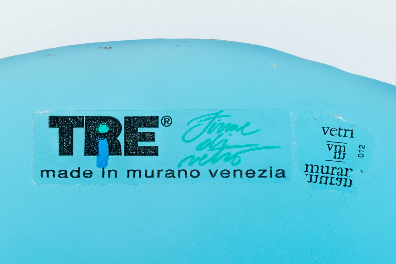 TRE Vetri Murano, een wandlicht met blauw glas. (L:25 x W:50 cm)
