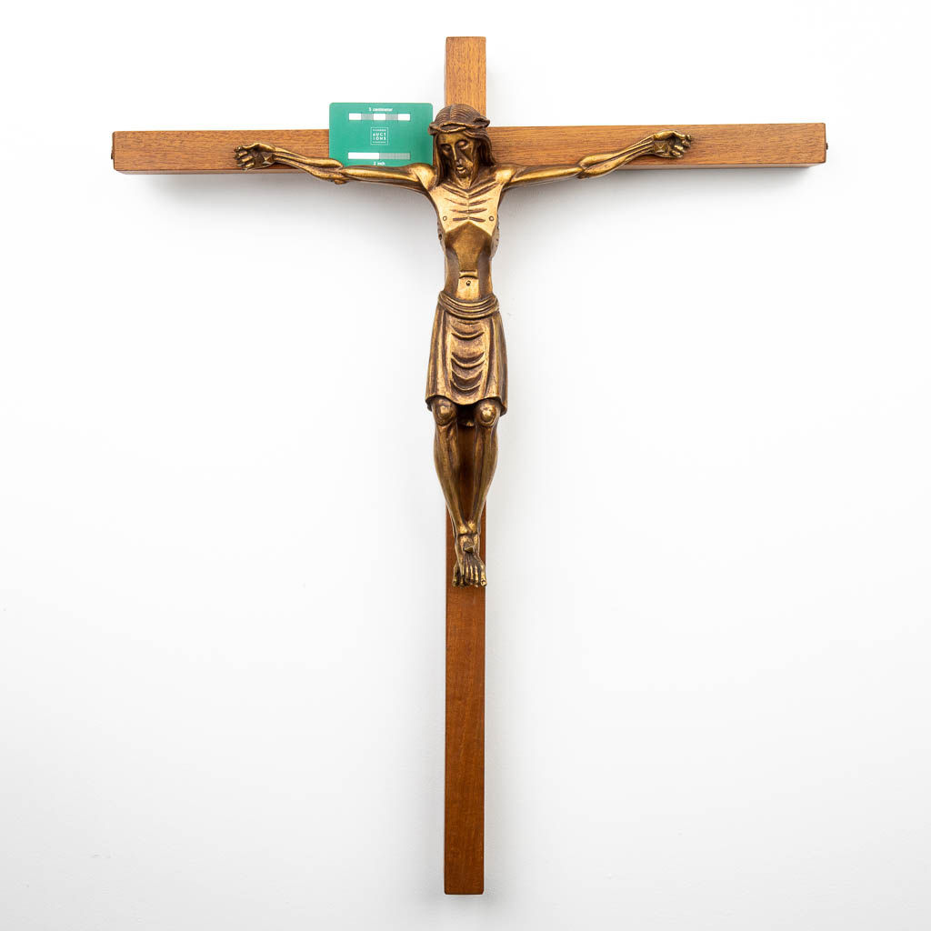 Ferdinand PARPAN (1902-2004) een corpus gemaakt uit brons gemonteerd op houten kruis. (H:72cm)