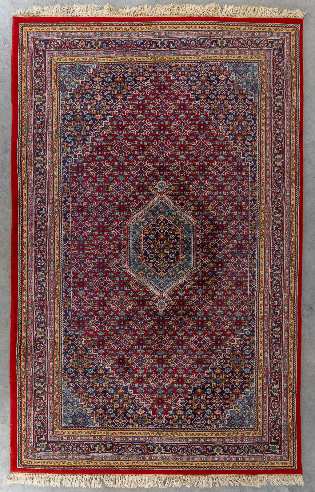 Een Oosters handgeknoopt tapijt, Bidjar. (L:308 x W:194 cm)