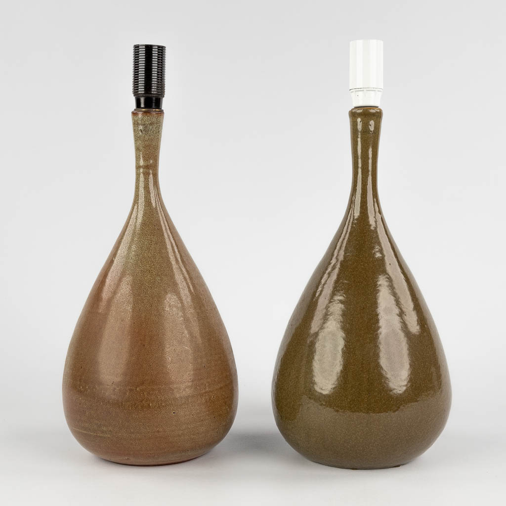Rogier VANDEWEGHE (1923-2020) 'Pair of Table Lamps' brown glaze for Amphora. (H:29 x D:15 cm)