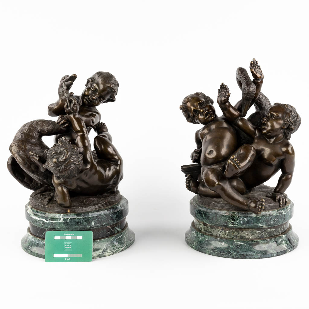 CLODION (1738-1814)(Attr.) Two pairs of putti with swans, patinated bronze on marble. (D:22 x W:22 x H:36 cm)