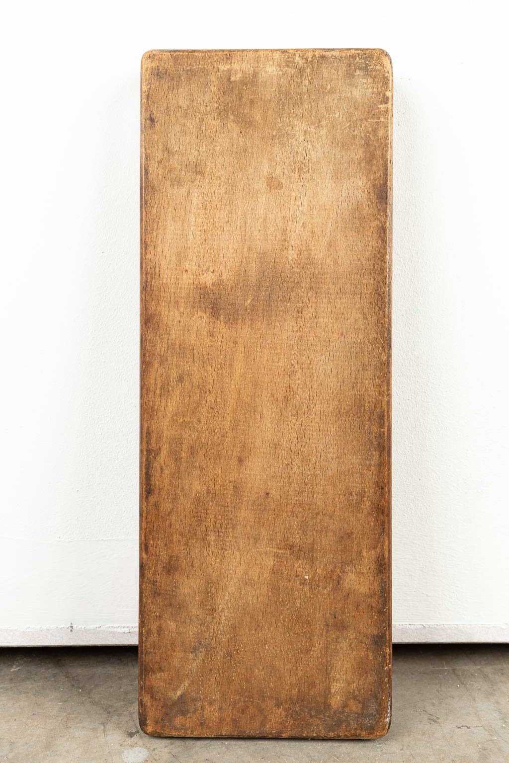 Een collectie van 4 speculaasplanken, gemaakt uit gesculpteerd hout. (H:2,5cm)