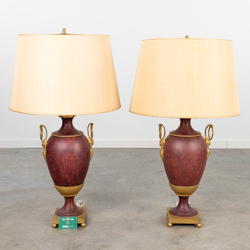 A pair of decorative table lamps made of metal 