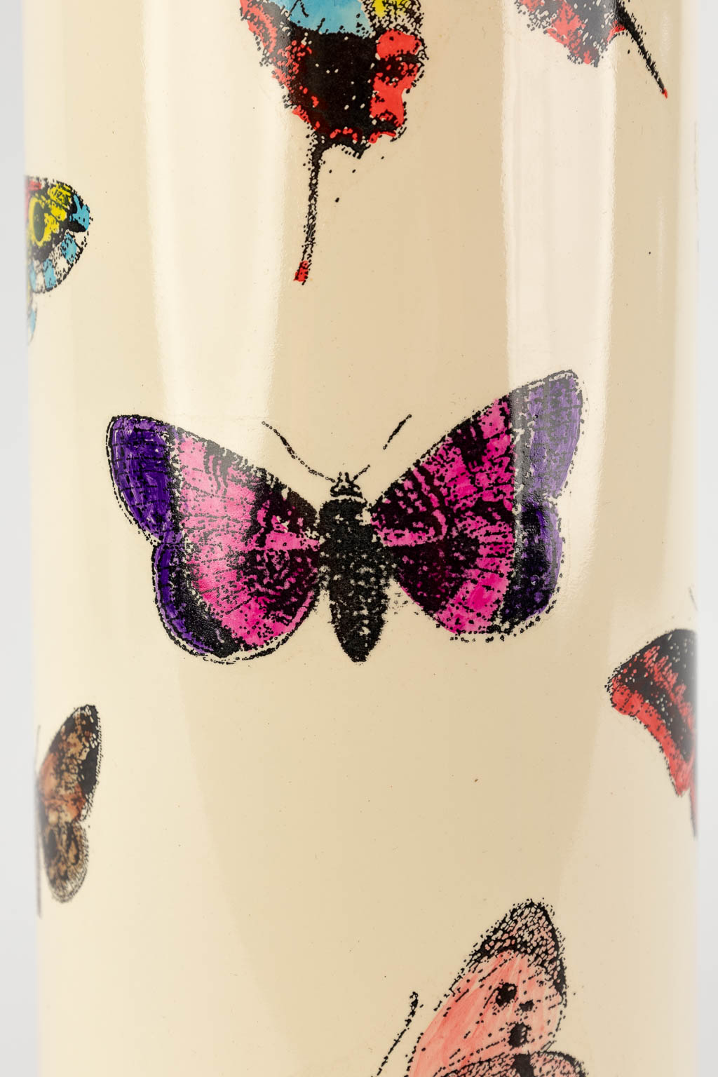 Piero FORNASETTI (1913-1988) 'Farfalla', table lamp with butterfly decor. (H:41 x D:10,5 cm)