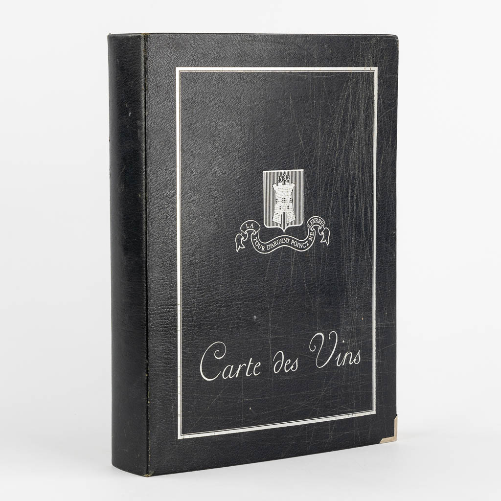 Carte Des Vins, 'La Tour D'Argent et du Café Anglais', uitzonderlijk wijnboek, circa 1990. (L:6 x W:25 x H:34 cm)