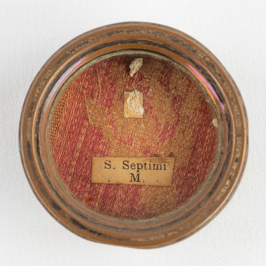 A sealed theca with a relic: Ex Ossibus S. Septimi