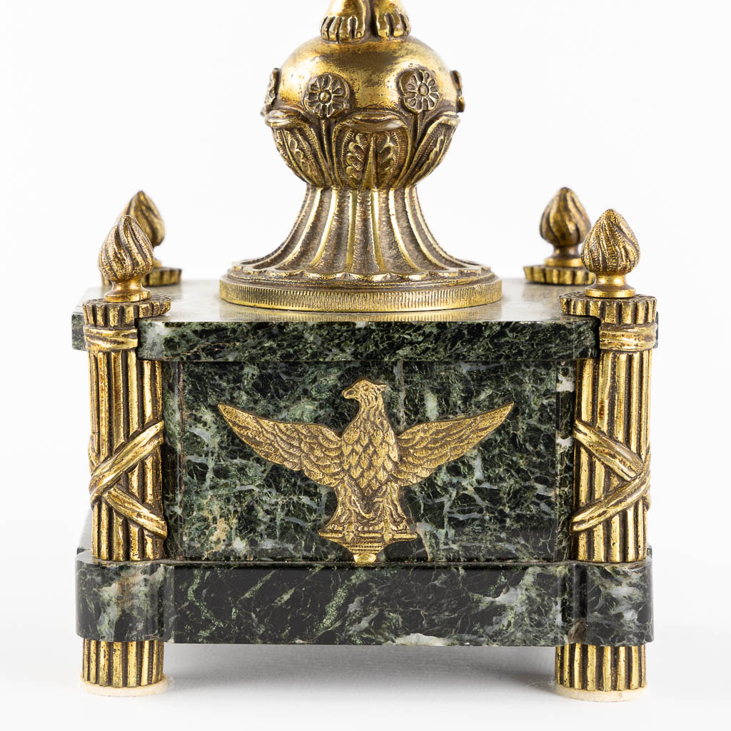 Twee paar kandelaars, brons en cloisonné. Empire stijl en Lodewijk XV. (H:49 x D:26 cm)
