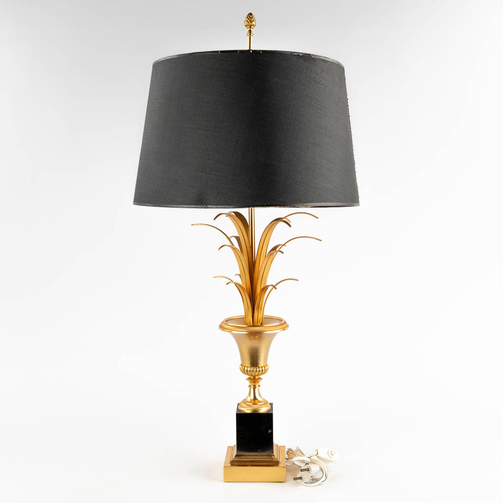Een tafellamp waarschijnlijk gemaakt door Boulanger S.A. Hollywood Regency stijl. 20ste eeuw. (H:75 x D:33 cm)