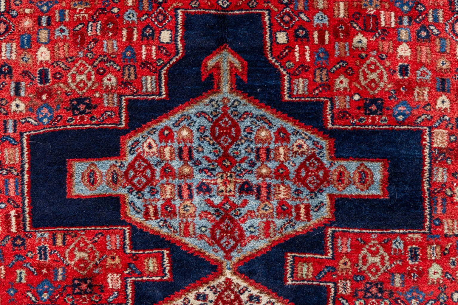 An Oriental hand-made carpet, Senneh, Iran. (L:157 x W:126 cm)