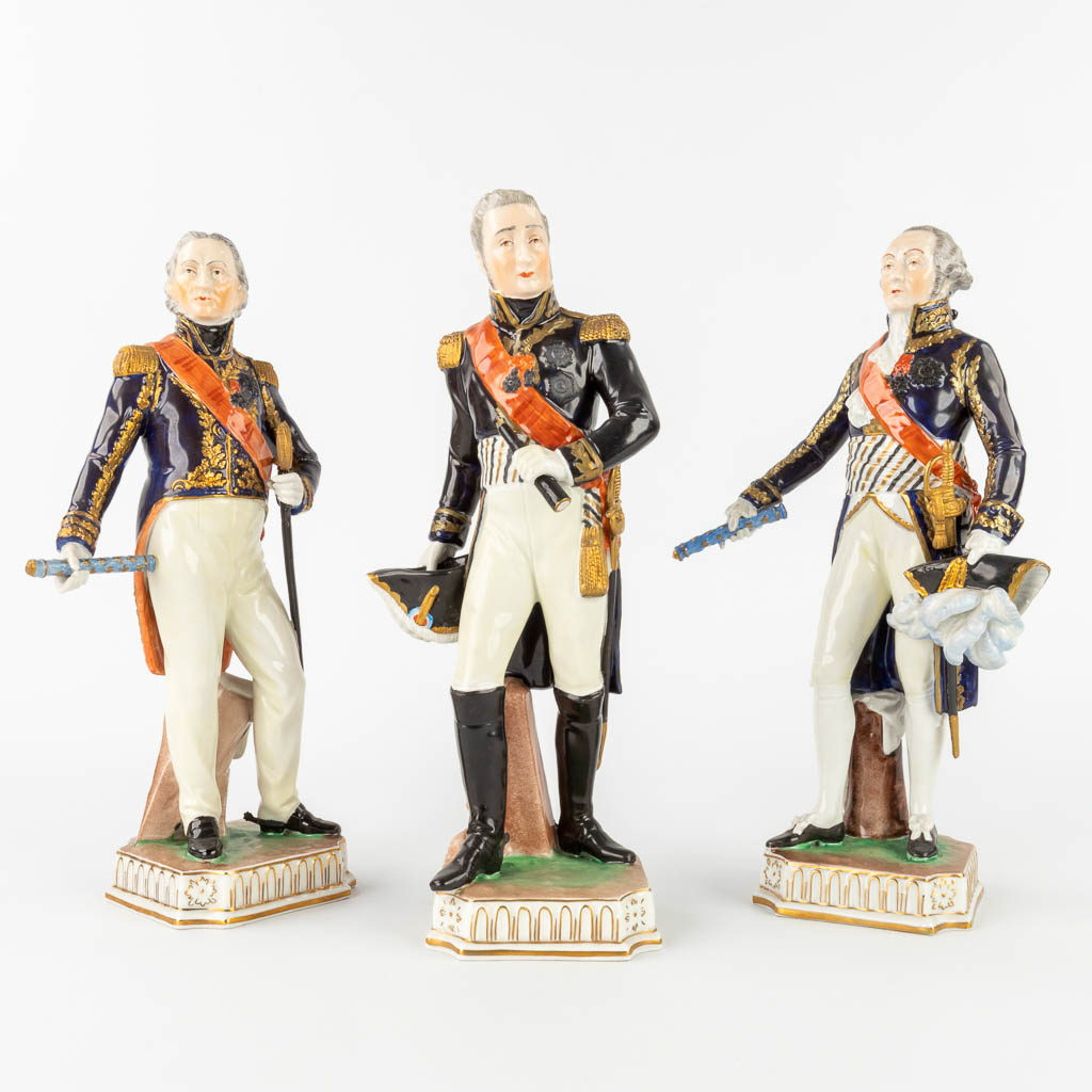 Dresden, een collectie van 3 beelden 'Generaals van Napoleon Bonaparte' (H:28,5 cm)