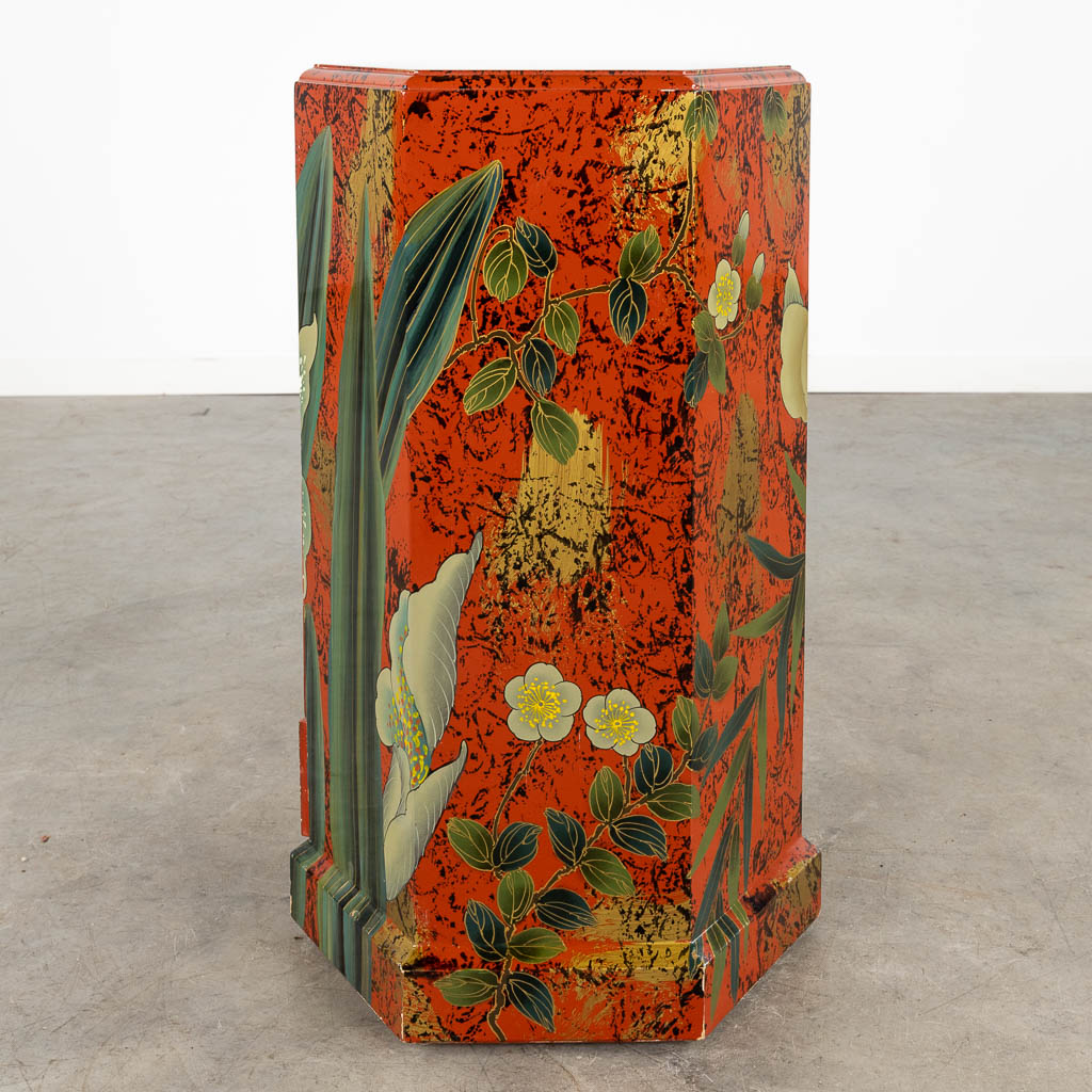A hexagonal with six drawers and hand-painted flower decor. Circa 1970. (D:40 x W:40 x H:67 cm)