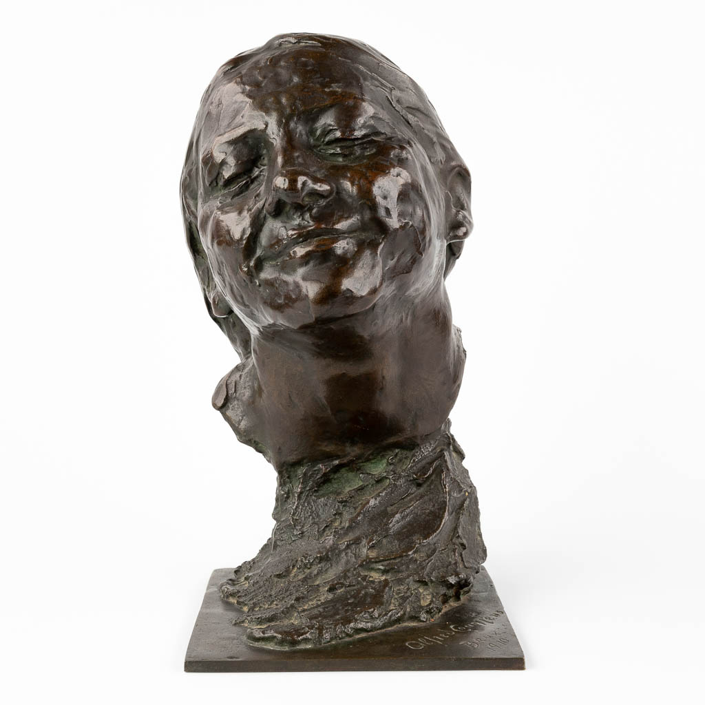 Alfred COURTENS (1889-1967) 'Buste' gepatineerd brons. 1910. (D:24 x W:18 x H:36 cm)