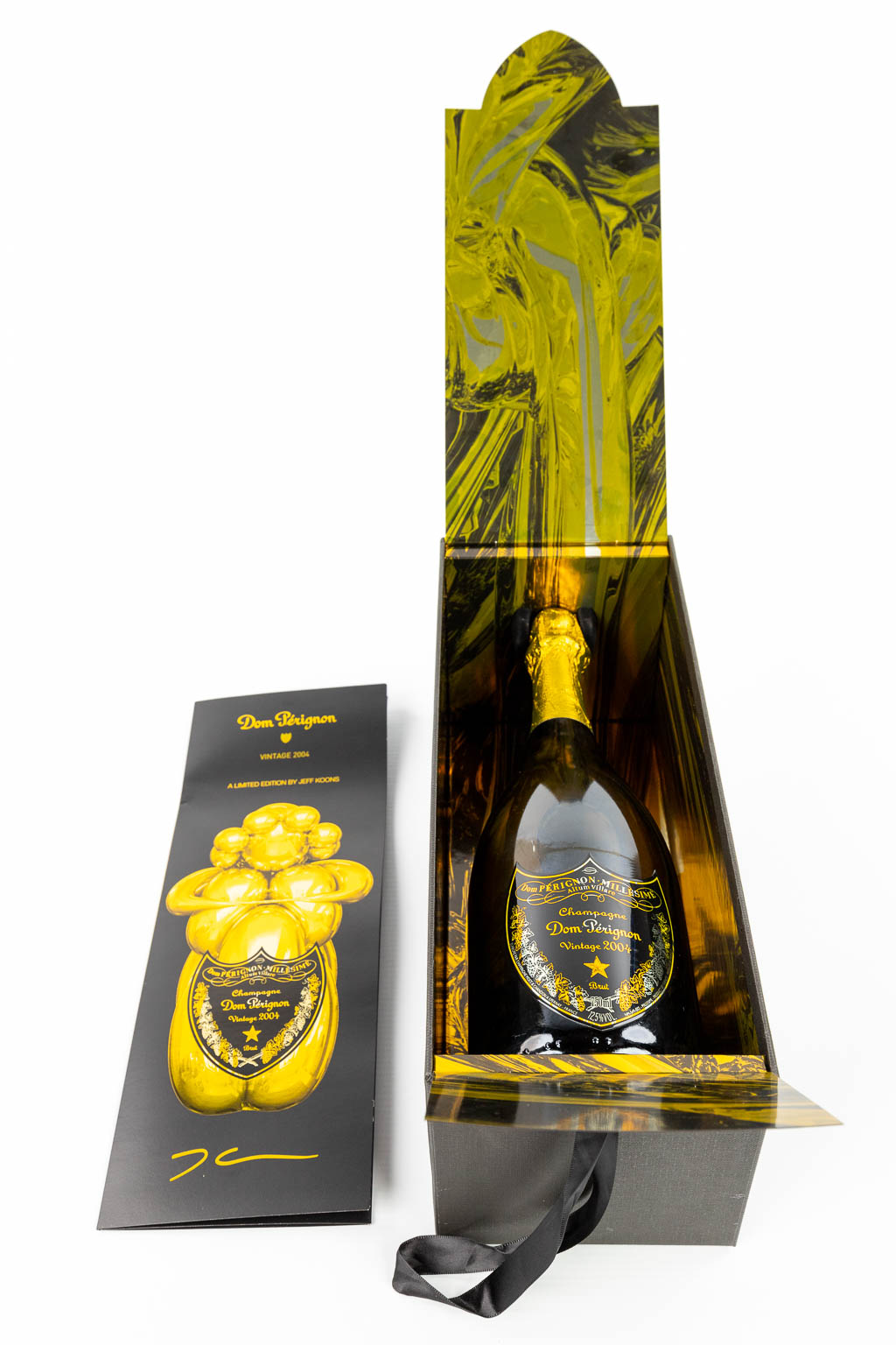 Dom Pérignon Champagne 2004 (Limited Edition by Jeff Koons), 3 flessen 