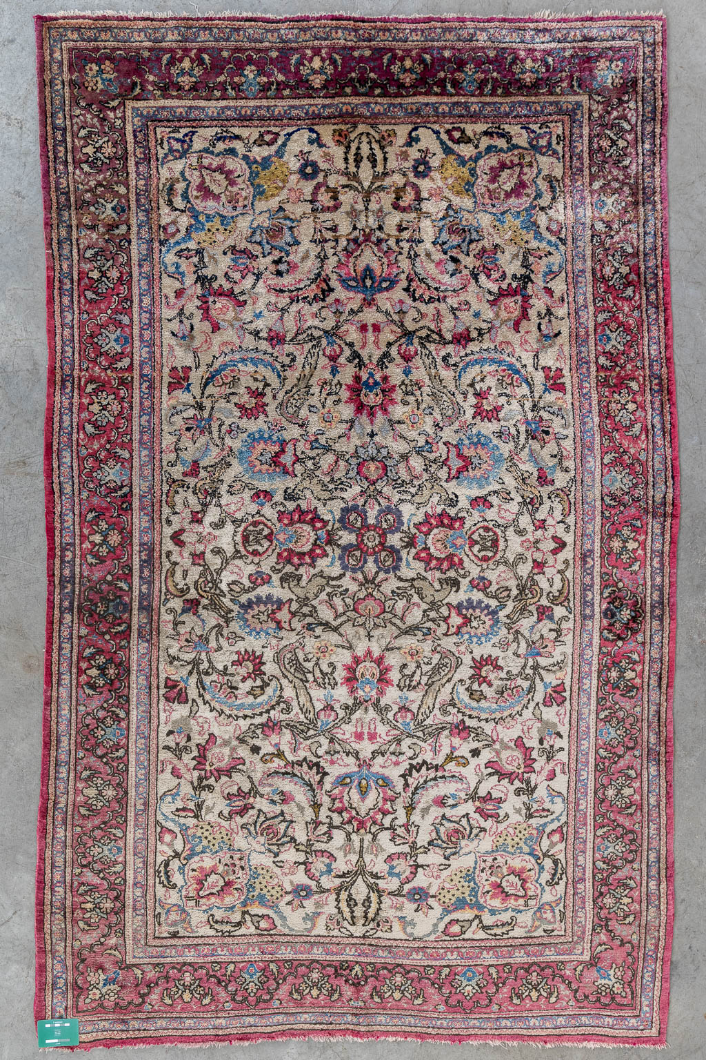 Een Oosters handgeknoopt tapijt, Kashan, zijde. (L:210 x W:135 cm)