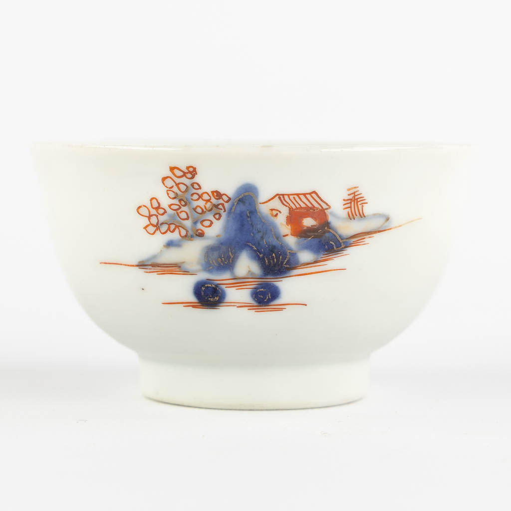 Six pieces of Japanese Imari porcelain, 19th/20th C. (D:23 cm)