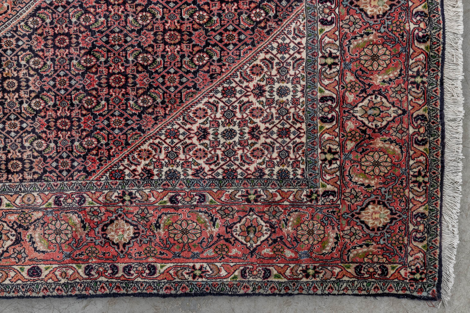 An Oriental hand-made carpet, Bidjar. (D:291 x W:248 cm)