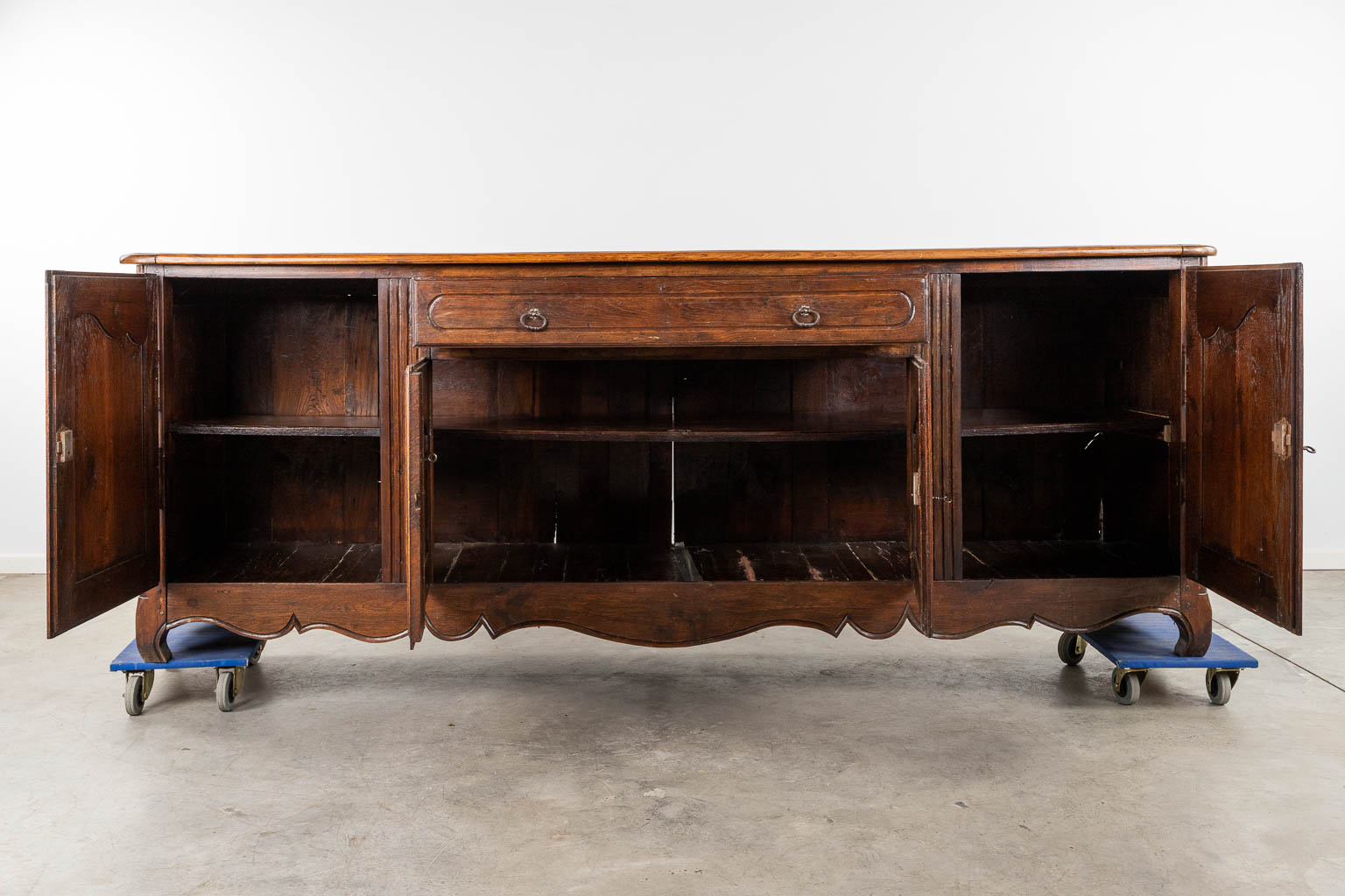An antique sideboard with 4 doors and a drawer, 18th C. (D:64 x W:281 x H:105 cm)