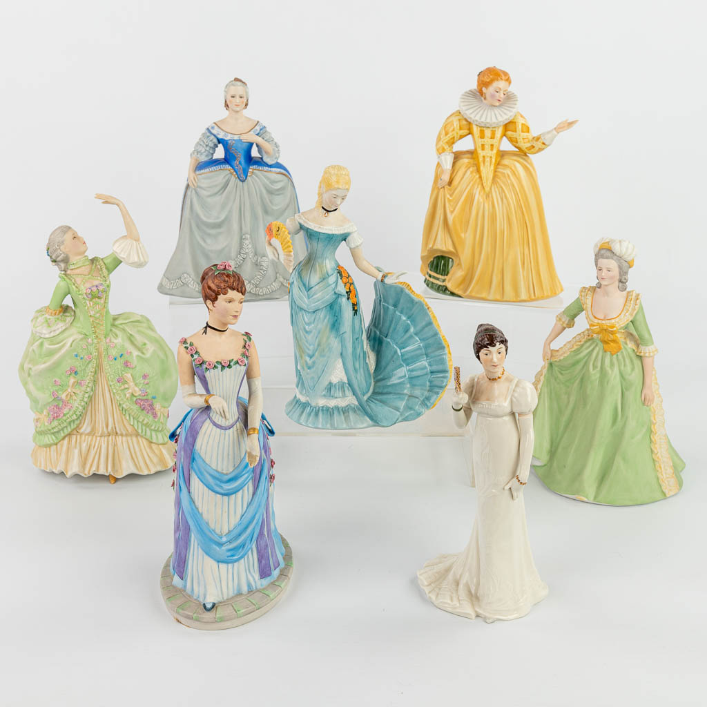 A collection of 7 porcelain statues made by Franklin Porcelain and The Franklin Mint. (H:24cm)
