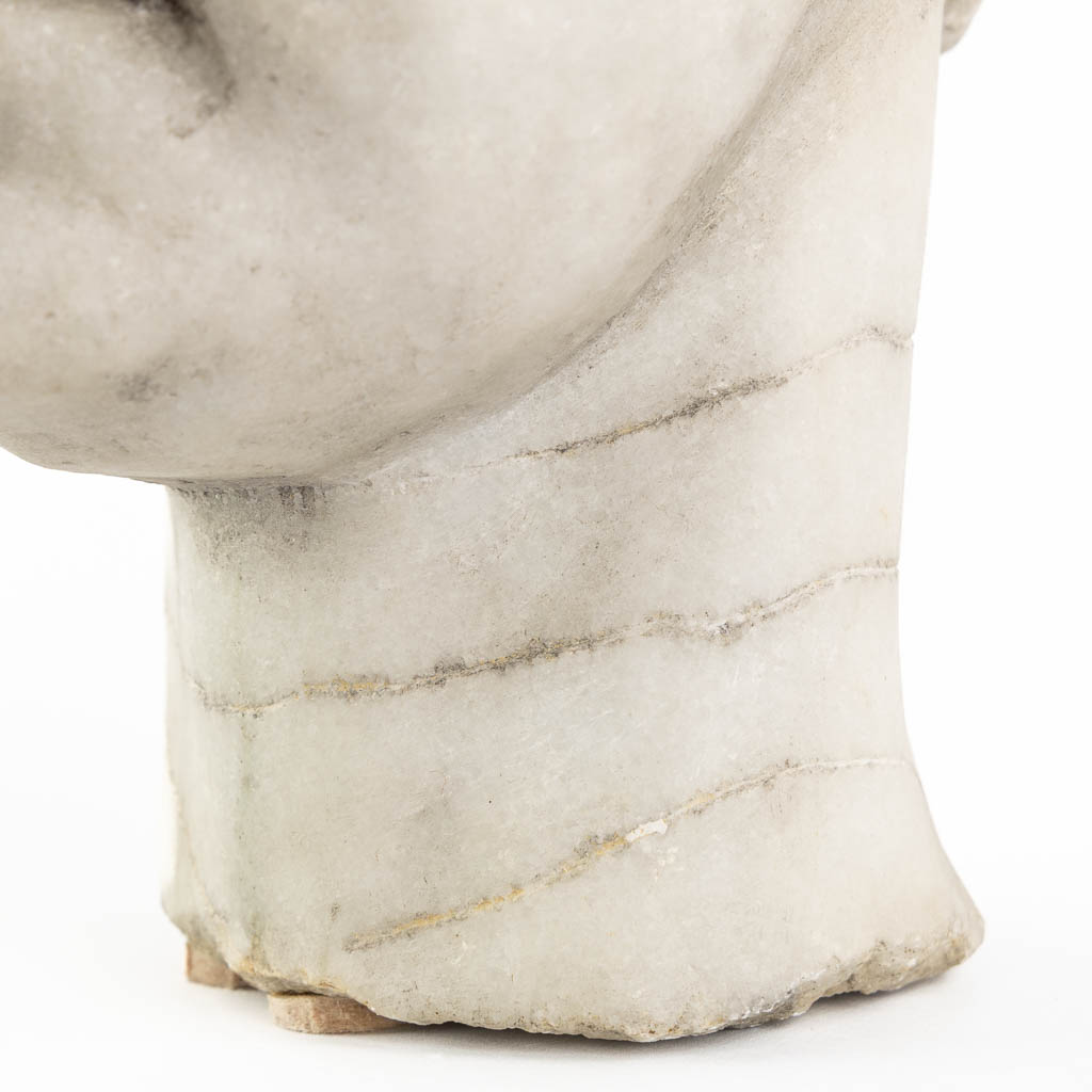 Hoofd van een man, gesculpteerde Carrara marmer. 19de eeuw. (L:19 x W:24 x H:30 cm)